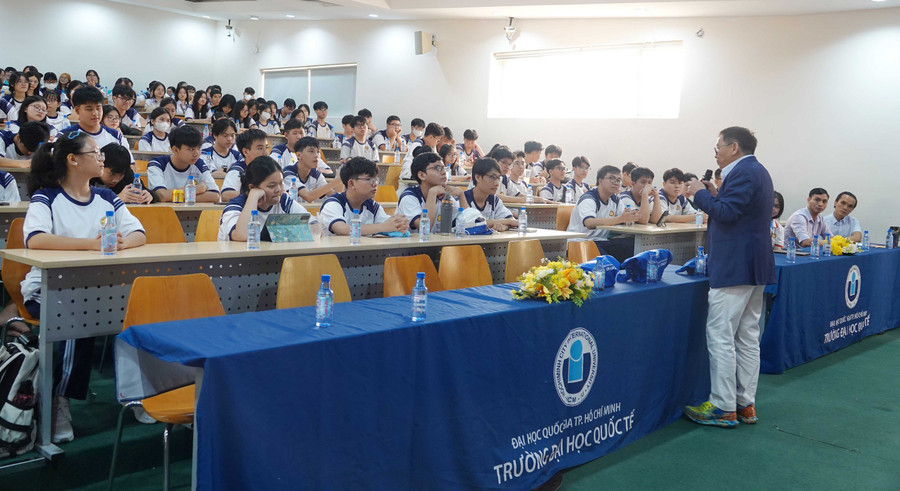 doi-moi-tu-van-tuyen-sinh-2.jpg