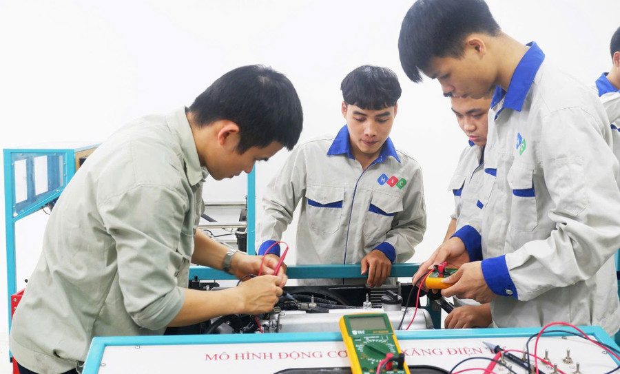MM888 Việt Nam Tải App Trường Cao đẳng Quốc tế Hà Nội. Ảnh: ITN mo-canh-cua-de-dai-hoc-tham-gia-giao-duc-nghe-nghiep-2.jpg