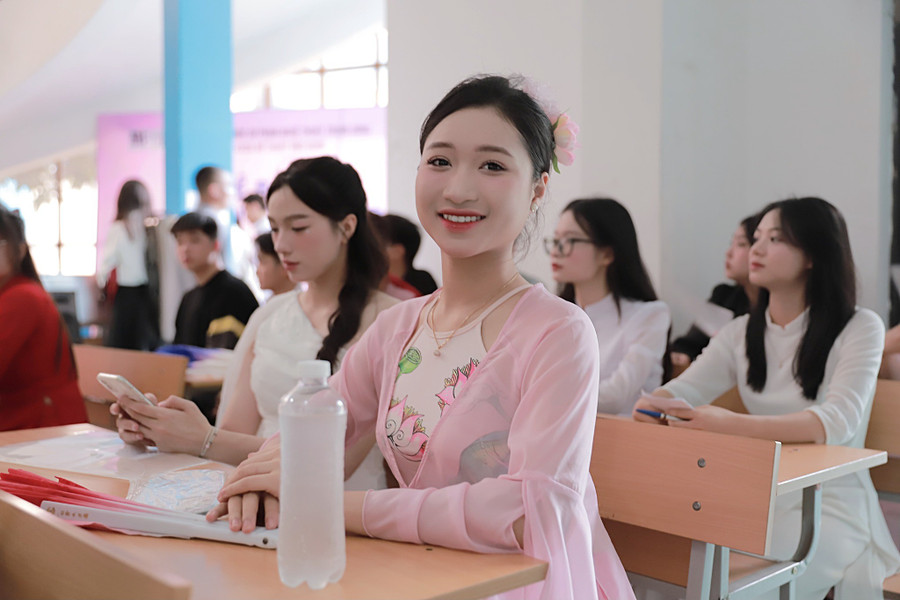 Đăng nhập vào MM886 Việt Nam dự thi năng khiếu vào Trường MM888 bảo mật tuyệt đối Sư phạm Nghệ thuật Trung ương năm 2025. Ảnh: NTCC mo-canh-cua-de-dai-hoc-tham-gia-giao-duc-nghe-nghiep-1.jpg