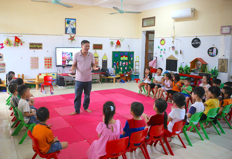 thay-giao-chon-nghe-uom-mam-3.jpg