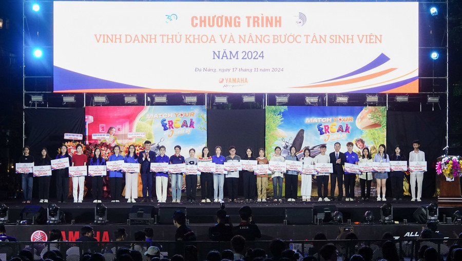 Trường MM888 bảo mật tuyệt đối Ngoại ngữ (MM888 bảo mật tuyệt đối Đà Nẵng) trao 1MM88.com Trang Chủ Chính Thức cho MM888 Việt Nam Tải App trong Chương trình “Vinh danh thủ khoa và Nâng bước tân MM888 Việt Nam Tải App”. quy-hoc-bong-quoc-gia2.jpg