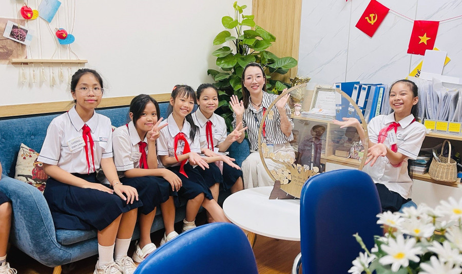 Nhân sự làm công tác tư vấn tâm lý cần được chuyên nghiệp hóa. Ảnh: LC