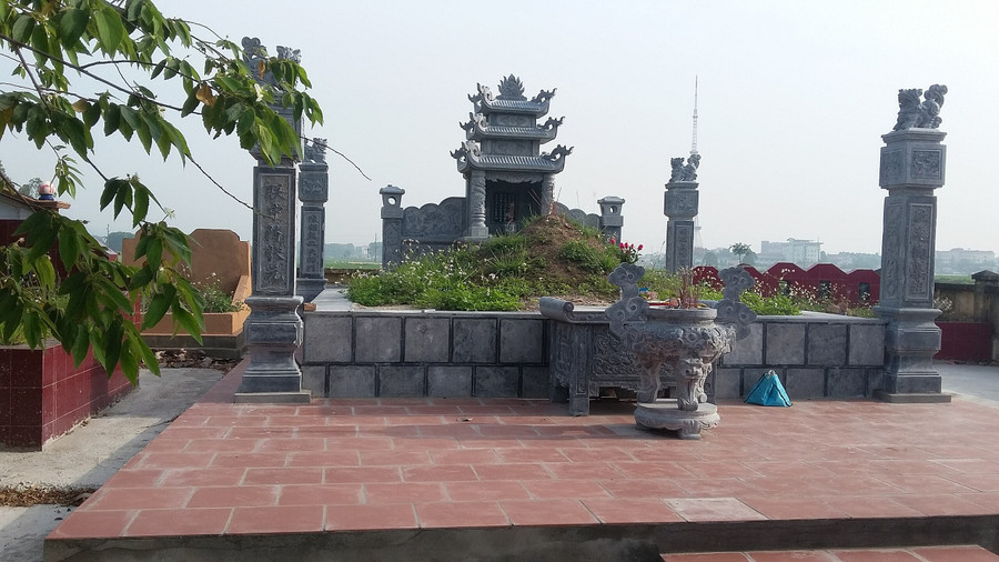 Mộ thầy giáo Đào Toàn Bân – người dạy anh em Tiến sĩ Lê Hiến Giản và Lê Hiến Tứ. Ảnh minh họa: ITN anh-em-sinh-doi-cung-do-tien-si-noi-tieng-trung-liet-1.jpg