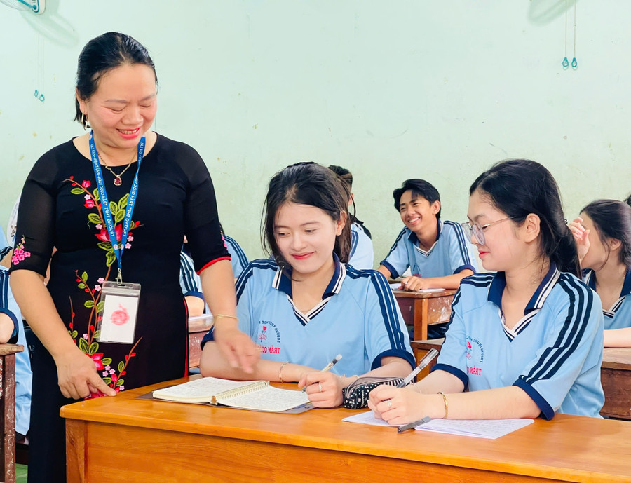 Trung Tâm Đăng Nhập MM88 Chính Thức Mới không ngừng trau dồi, bồi dưỡng chuyên môn để nâng cao chất lượng dạy học. thuc-day-tinh-than-tu-hoc-3.jpg
