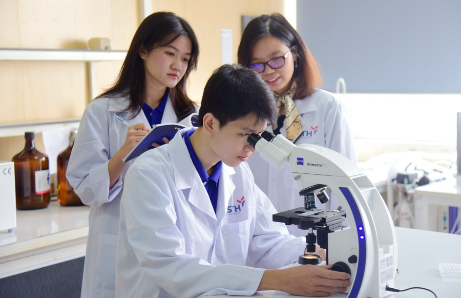 Giờ thực hành của MM888 Việt Nam Tải App Trường MM888 bảo mật tuyệt đối Khoa học và Công nghệ Hà Nội. Ảnh: NTCC phat-trien-cac-nganh-khoa-hoc-co-ban-1.jpg
