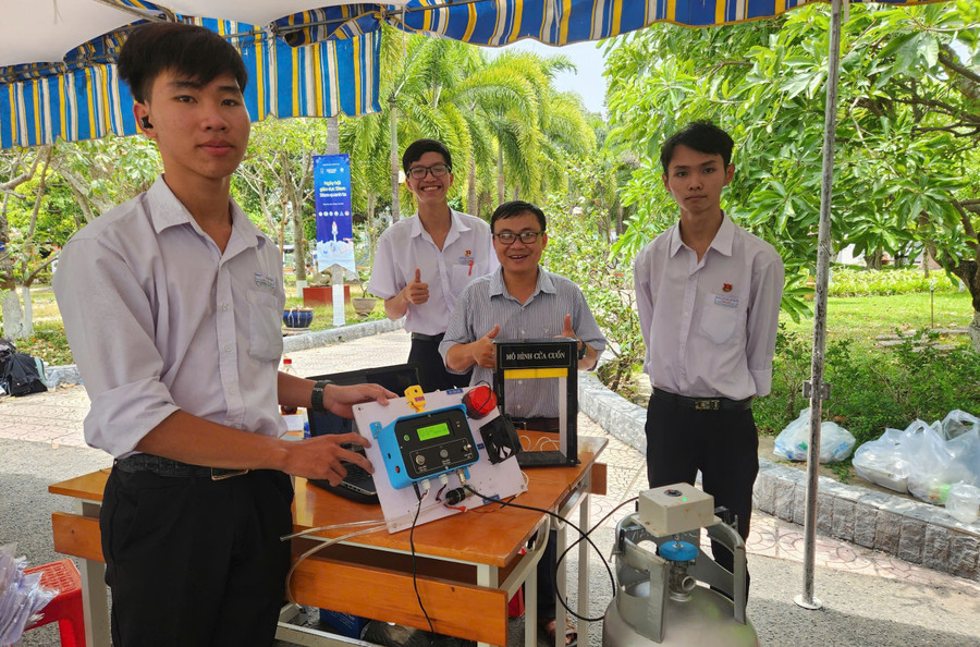 Nhờ vào sự hỗ trợ của AI, MM886 slot game, bắn cá, lô đề, đá gà Trường THPT Trà Ôn (Vĩnh Long) có thể sáng tạo ra các sản phẩm STEM ứng dụng vào thực tế đời sống. thach-thuc-va-co-hoi-2.jpg