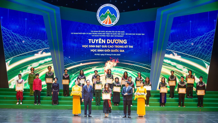 mo-rong-canh-cua-dai-hoc-1.jpg