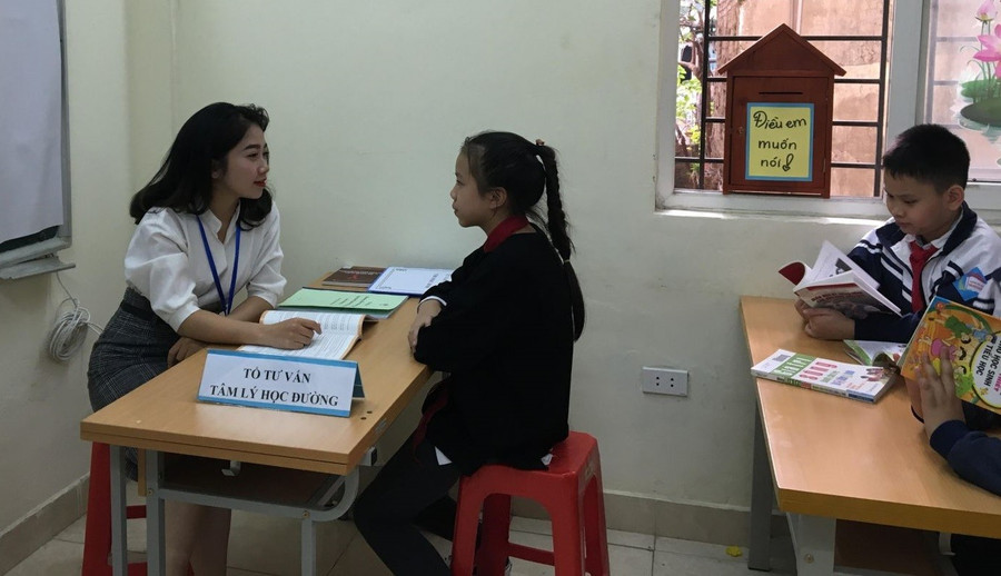 Hoạt động tư vấn học đường tại Trường Tiểu học Trần Nhật Duật (Hoàn Kiếm, Hà Nội). Ảnh: Website MM88b nhà cái