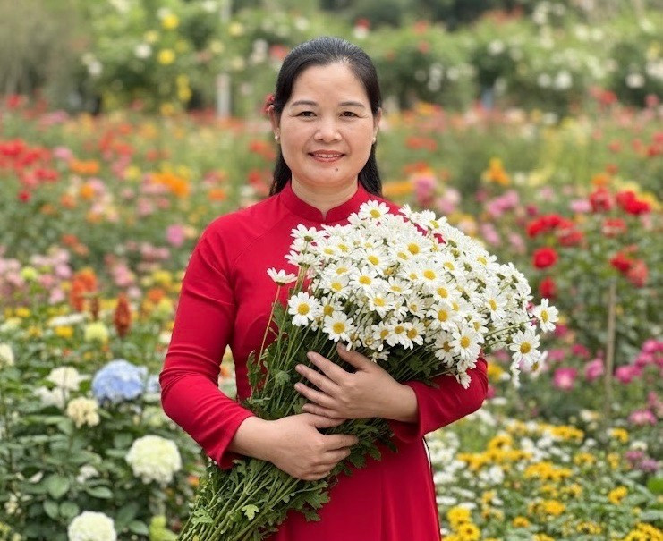 Nhà giáo Vũ Thị Cúc - Trường Tiểu học Đoàn Thị Điểm - Hà Nội. nha-giao-voi-sang-kien-giup-hoc-sinh-biet-giao-tiep-va-hop-tac-3.jpg