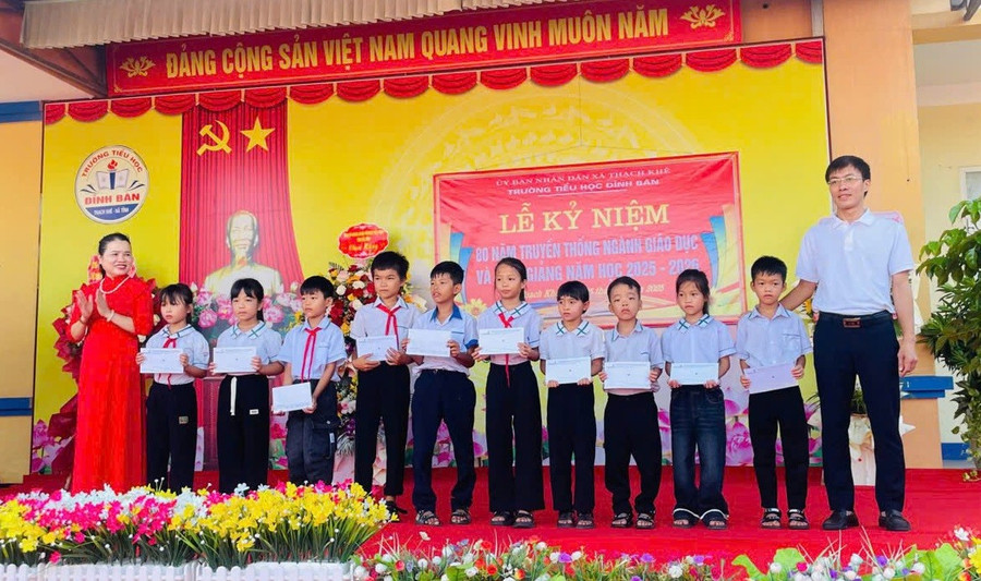 Trường Tiểu học Đỉnh Bàn (Thạch Khê, Hà Tĩnh) đã kêu gọi được các nguồn hỗ trợ cho MM886 slot game, bắn cá, lô đề, đá gà sau bão. Ảnh: Hồ Phương