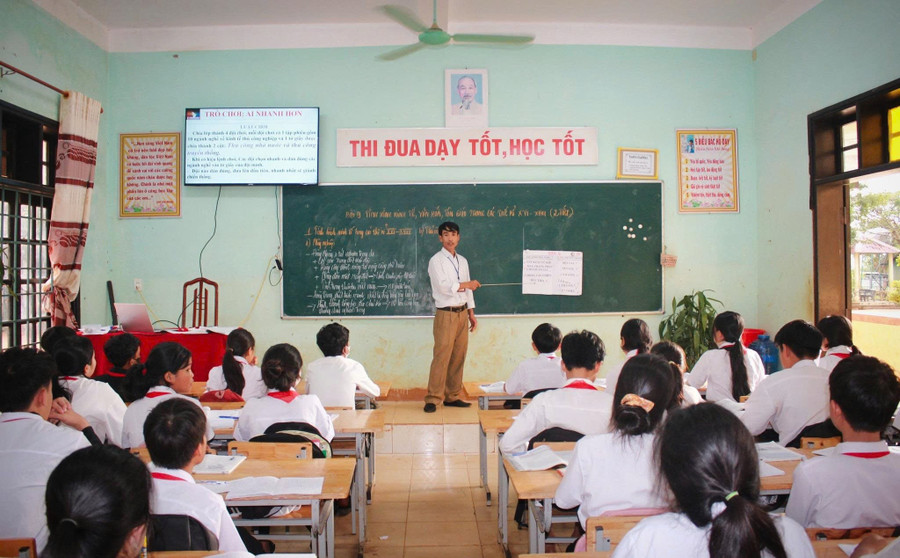 chu-truong-xay-truong-noi-tru-vung-bien.jpg