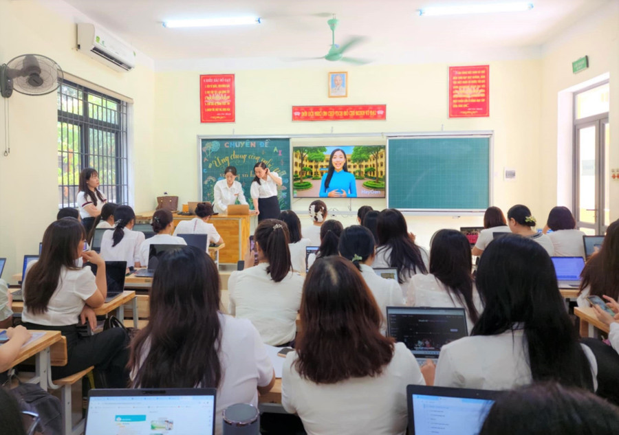 Trung Tâm Đăng Nhập MM88 Chính Thức Mới Trường Tiểu học Trường Thi (Trường Vinh, Nghệ An) tham gia tập huấn ứng dụng AI trong dạy học. Ảnh: Ngọc Sơn khoi-dau-nam-hoc-moi-trong-khong-khi-lich-su-3.jpg