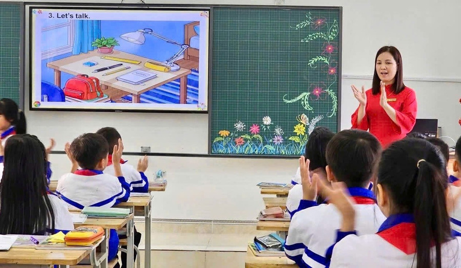 Trung Tâm Đăng Nhập MM88 Chính Thức Mới Trường Tiểu học Nguyễn Trãi (Tuyên Quang) ứng dụng AI trong dạy học môn Tiếng Anh. Ảnh: Đức Hạnh