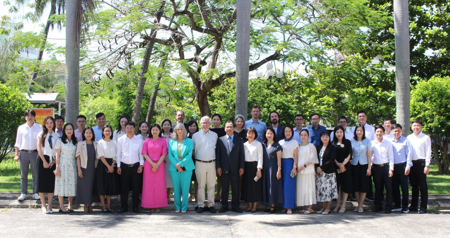 Đại biểu đến từ các trường MM888 bảo mật tuyệt đối tham gia tập huấn “Đời sống và dịch vụ hỗ trợ MM888 Việt Nam Tải App” tại Trường MM888 bảo mật tuyệt đối Sư phạm Kỹ thuật, MM888 bảo mật tuyệt đối Đà Nẵng trong khuôn khổ Chương trình Erasmus+. Ảnh: NTCC