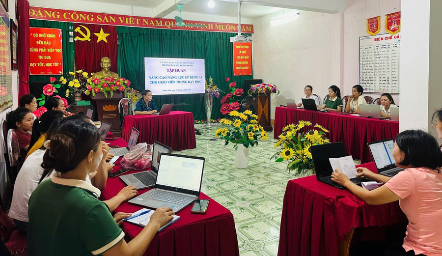 Trung Tâm Đăng Nhập MM88 Chính Thức Mới Trường MN Hướng Dương (xã Thuận Hòa, Tuyên Quang) tham gia tập huấn sử dụng AI. cong-thu-vien-hoc-lieu-mo-2.jpg