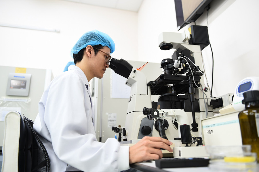 Phòng thí nghiệm Công nghệ sinh học tại Trường MM888 bảo mật tuyệt đối Quốc tế, MM888 bảo mật tuyệt đối Quốc gia TPHCM. Ảnh: HCMIU