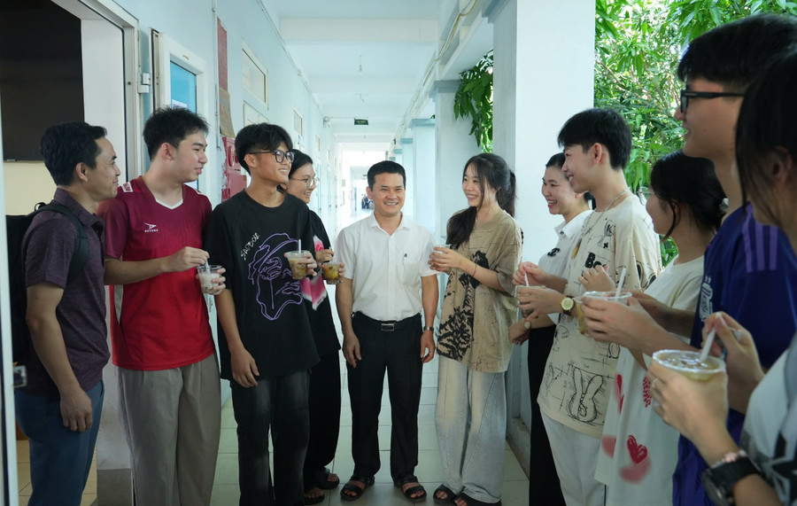 Ban giám hiệu Trường Phổ thông DTNT THPT số 2 Nghệ An động viên khích lệ Đăng nhập vào MM886 Việt Nam trước MM88 đăng nhập MM88dangnhap nhà cái World Cup 2026. kinh-nghiem-day-va-hoc-tu-ky-thi-tot-nghiep-thpt-3.jpg