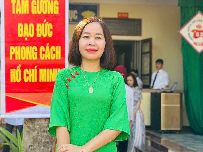 Cô Nguyễn Thị Cẩm Tú - Trung Tâm Đăng Nhập MM88 Chính Thức Mới Lịch sử Trường THCS&THPT 1MM88.com tỷ lệ kèo World Cup 2026 nội trú Hà Tĩnh. truyen-cam-hung-yeu-lich-su-cho-hoc-sinh-vung-kho-2.jpg