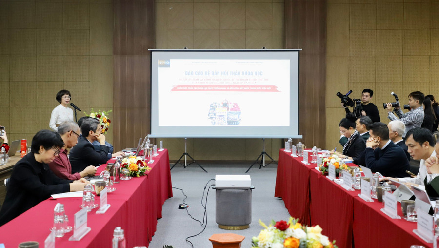 phat-trien-van-hoa-viet-nam-trong-ky-nguyen-moi-2.jpg