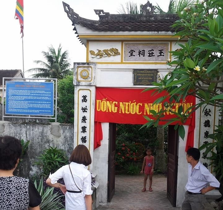 Nhà thờ Tiến sĩ Hoàng Kiêm tại làng Hà Đông, xã Minh Châu, Nghệ An. tong-doc-duoc-vi-nhu-bo-tat-5.jpg