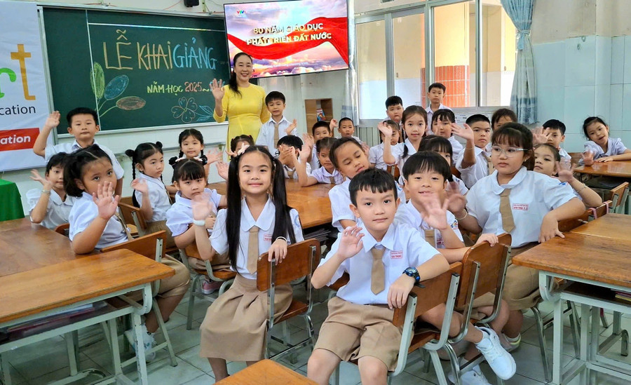 Cô, trò Trường Tiểu học Ngô Quyền, phường Ninh Kiều, TP Cần Thơ. Ảnh: Q. Ngữ giai-quyet-tinh-trang-thieu-giao-vien-3.jpg