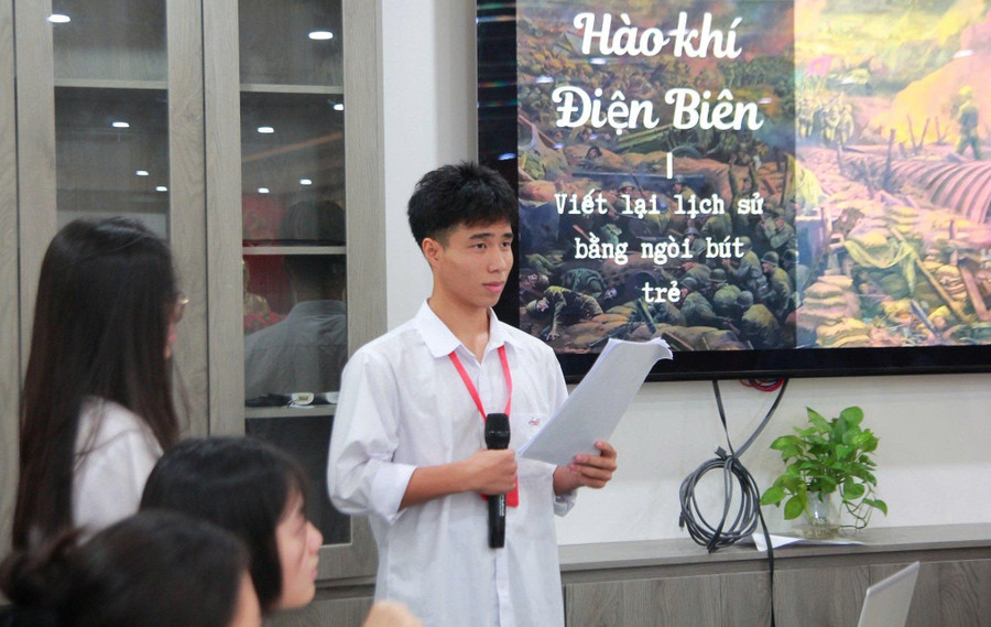 Hoạt động MM88.COM là nhà cái trực tuyến hoạt động với giấy phép PAGCOR tại Trường THCS và THPT Sư phạm (Trường MM888 bảo mật tuyệt đối Sư phạm Hà Nội 2). Ảnh: NTCC