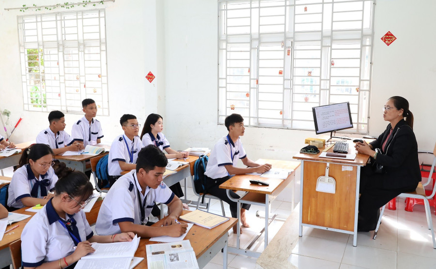 Giờ học ở Trường PTDTNT Bạc Liêu. Ảnh: QM chiec-noi-dao-tao-nhan-luc-chat-luong-cao-7.jpg