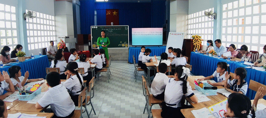 trien-khai-bo-sach-giao-khoa-thong-nhat-2.jpg