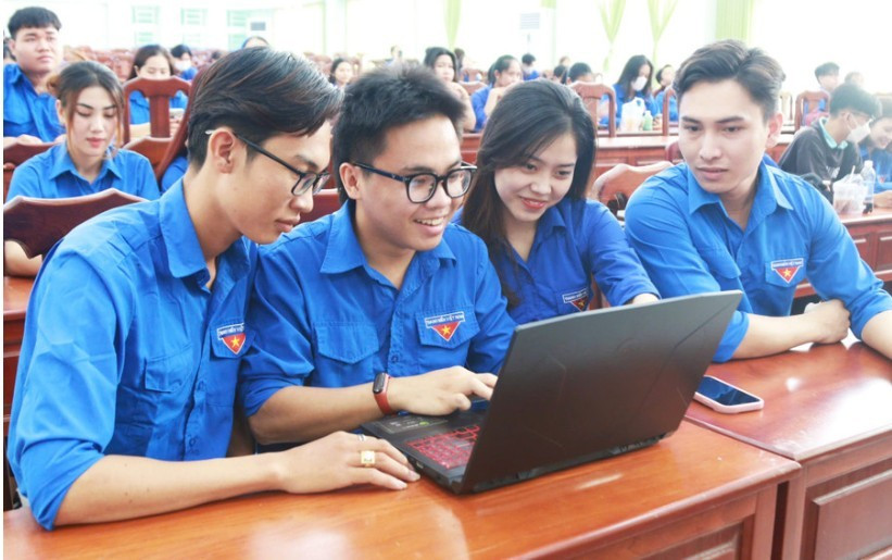 MM888 Việt Nam Tải App Trường MM888 bảo mật tuyệt đối Kiên Giang đẩy mạnh các hoạt động nâng cao năng lực số. giai-phap-phat-trien-nguon-nhan-luc-so-8603.jpg