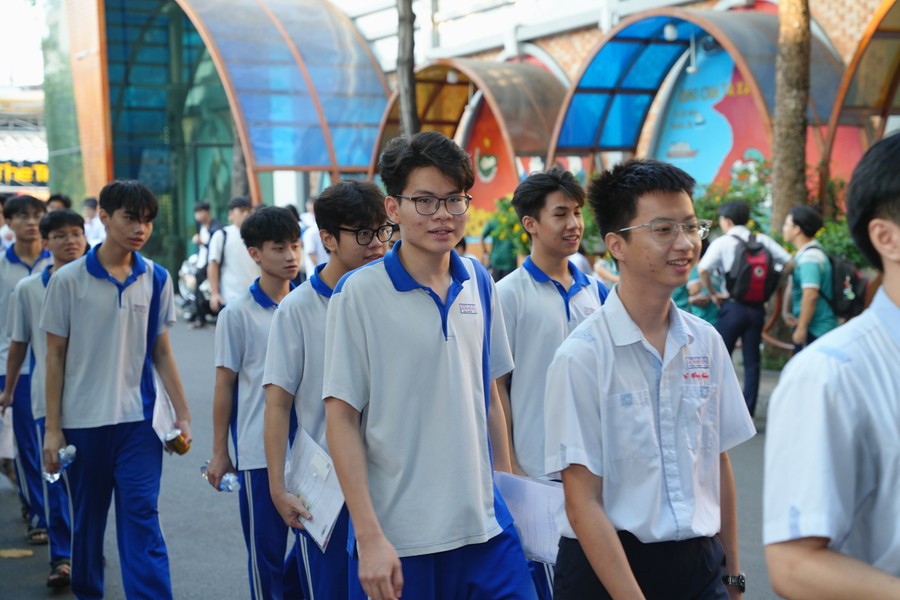 Đăng nhập vào MM886 Việt Nam dự thi đánh giá năng lực năm 2025 tại TPHCM. Ảnh: Lê Nam dot-pha-voi-lien-truong-lien-nganh-2.jpg