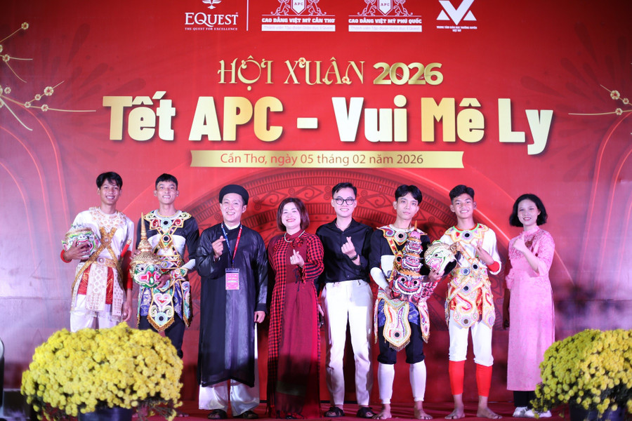 Hội xuân 2026 diễn ra tại Cao đẳng Việt Mỹ Cần Thơ.