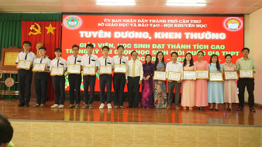 can-tho-tuyen-duong-hs-gioi-8.jpg