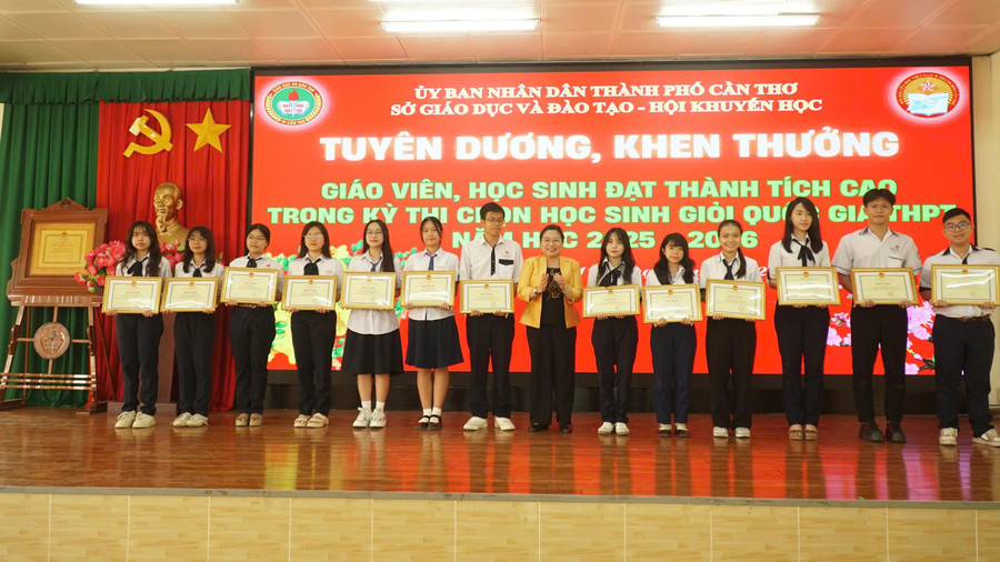 can-tho-tuyen-duong-hs-gioi-2.jpg