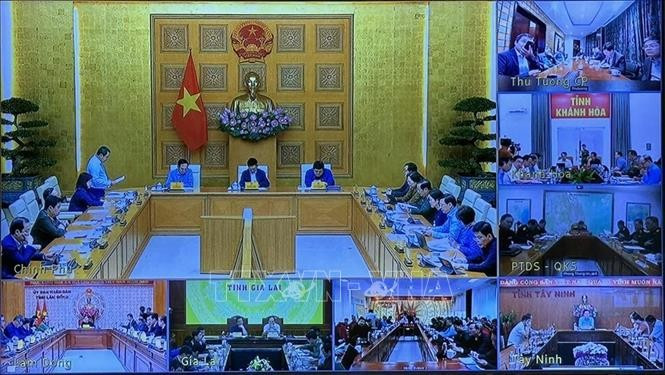 Các điểm cầu Trụ sở Chính phủ, Gia Lai, Khánh Hoà, Đắk Lắk, Lâm Đồng, Tây Ninh và Quân khu 5 tham gia họp trực tuyến. Ảnh: TTXVN Các điểm cầu Trụ sở Chính phủ, Gia Lai, Khánh Hoà, Đắk Lắk, Lâm Đồng, Tây Ninh và Quân khu 5 tham gia họp trực tuyến. Ảnh: TTXVN