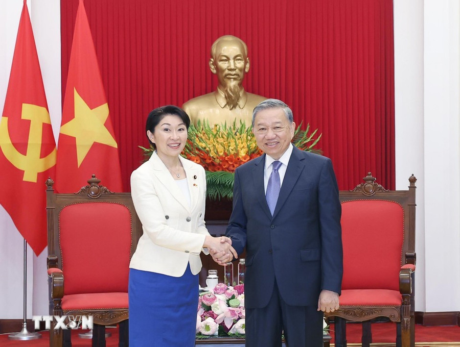 tong-bi-thu-to-lam-tiep-doan-dai-bieu-lien-minh-nghi-si-huu-nghi-nhat-ban-viet-nam-obuchi-yuko-1.jpg