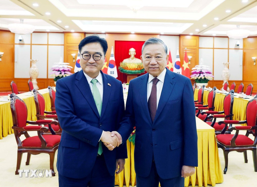 Tổng Bí thư Tô Lâm tiếp Chủ tịch Quốc hội Đại Hàn Dân Quốc Woo Won Shik. (Ảnh: Thống Nhất/TTXVN) Tổng Bí thư Tô Lâm tiếp Chủ tịch Quốc hội Đại Hàn Dân Quốc Woo Won Shik. (Ảnh: Thống Nhất/TTXVN)