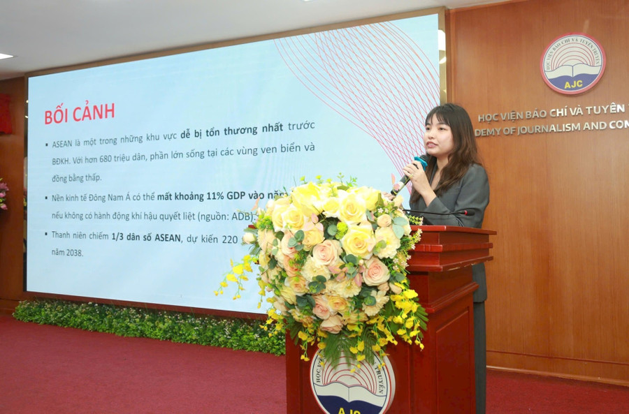 Bà Lý Nhạc Linh, cán bộ quản lý Dự án phát biểu. Ảnh: Phạm Hùng Bà Lý Nhạc Linh, cán bộ quản lý Dự án phát biểu. Ảnh: Phạm Hùng