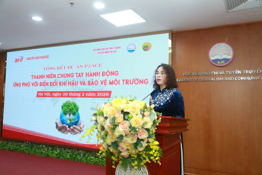 Thạc sĩ Dương Thị Bích, Phó Hiệu trưởng Trường Cao đẳng Kinh tế công nghiệp Hà Nội phát biểu. Ảnh: Phạm Hùng Thạc sĩ Dương Thị Bích, Phó Hiệu trưởng Trường Cao đẳng Kinh tế công nghiệp Hà Nội phát biểu. Ảnh: Phạm Hùng