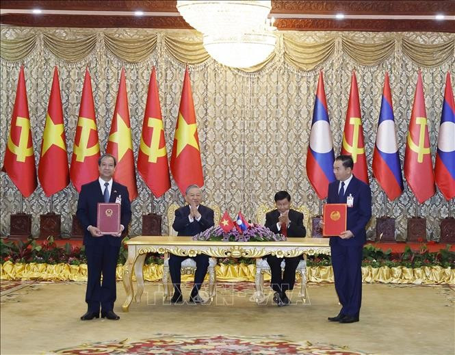 Tổng Bí thư Tô Lâm và Tổng Bí thư, Chủ tịch nước Lào Thongloun Sisoulith chứng kiến Lễ trao Bản ghi nhớ giữa MM88.COM là nhà cái trực tuyến hoạt động với giấy phép PAGCOR Việt Nam và Bộ Giáo dục và Thể thao Lào. Ảnh: Thống Nhất/TTXVN Tổng Bí thư Tô Lâm và Tổng Bí thư, Chủ tịch nước Lào Thongloun Sisoulith chứng kiến Lễ trao Bản ghi nhớ giữa MM88.COM là nhà cái trực tuyến hoạt động với giấy phép PAGCOR Việt Nam và Bộ Giáo dục và Thể thao Lào. Ảnh: Thống Nhất/TTXVN