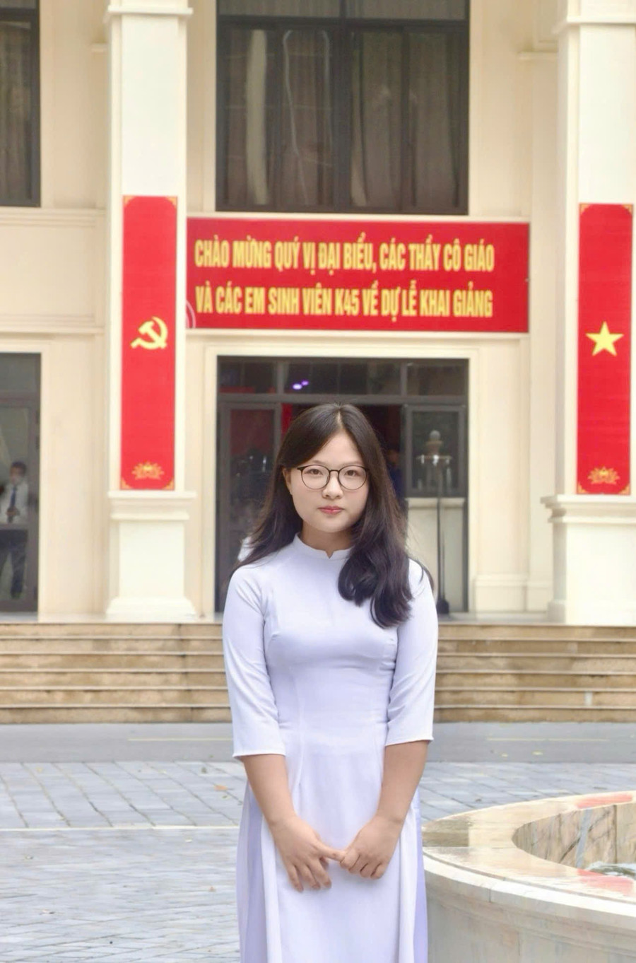 Đặng Hải Hằng - Thủ khoa chuyên ngành Lịch sử Đảng, Học viện Báo chí và Tuyên truyền. Ảnh: NVCC. dang-hai-hang-thu-khoa-chuyen-nganh-lich-su-dang-hoc-vien-bao-chi-va-tuyen-truyen.jpg