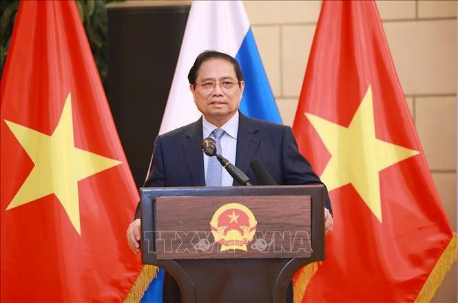 Thủ tướng Phạm Minh Chính phát biểu tại cuộc gặp cán bộ, nhân viên Đại sứ quán và cộng đồng người Việt Nam tại Liên bang Nga. Ảnh: Dương Giang/TTXVN Thủ tướng Phạm Minh Chính phát biểu tại cuộc gặp cán bộ, nhân viên Đại sứ quán và cộng đồng người Việt Nam tại Liên bang Nga. Ảnh: Dương Giang/TTXVN