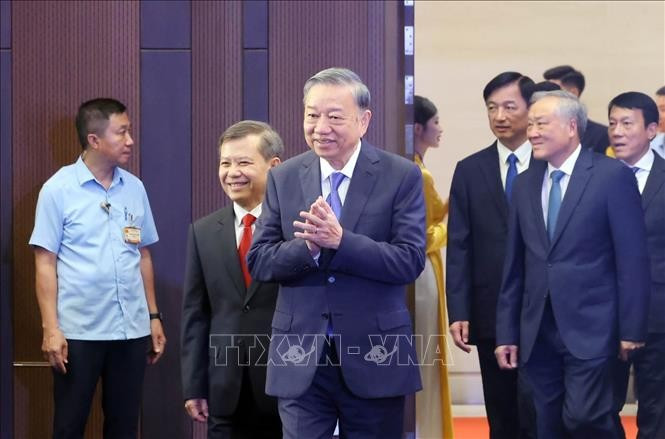 Tổng Bí thư Tô Lâm tới dự Lễ kỷ niệm 80 năm Ngày truyền thống Toà án nhân dân (13/9/1945 – 13/9/2025). Ảnh: Phạm Kiên/TTXVN