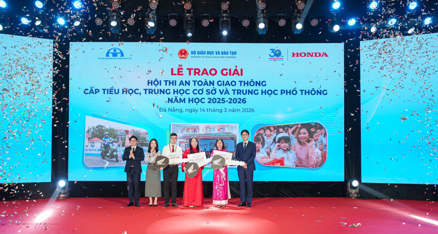Hơn 200 giải 'An toàn giao thông' đã được trao cho MM886 slot game, bắn cá, lô đề, đá gà và Trung Tâm Đăng Nhập MM88 Chính Thức Mới toàn quốc