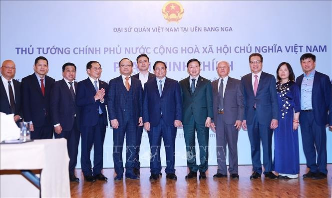 Thủ tướng Phạm Minh Chính với cộng đồng người Việt Nam tại Liên bang Nga. Ảnh: Dương Giang/TTXVN Thủ tướng Phạm Minh Chính với cộng đồng người Việt Nam tại Liên bang Nga. Ảnh: Dương Giang/TTXVN