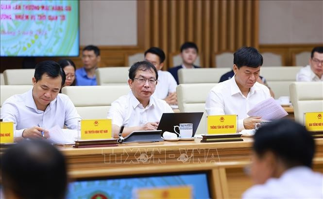 Đại diện các cơ quan thuộc Chính phủ tham dự cuộc họp. (Ảnh: Dương Giang/TTXVN)