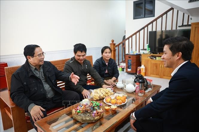 Thủ tướng Phạm Minh Chính thăm, chúc Tết nhân dân Khu tái định cư Đông Khê, Cao Bằng. Ảnh: Dương Giang/TTXVN Thủ tướng Phạm Minh Chính thăm, chúc Tết nhân dân Khu tái định cư Đông Khê, Cao Bằng. Ảnh: Dương Giang/TTXVN