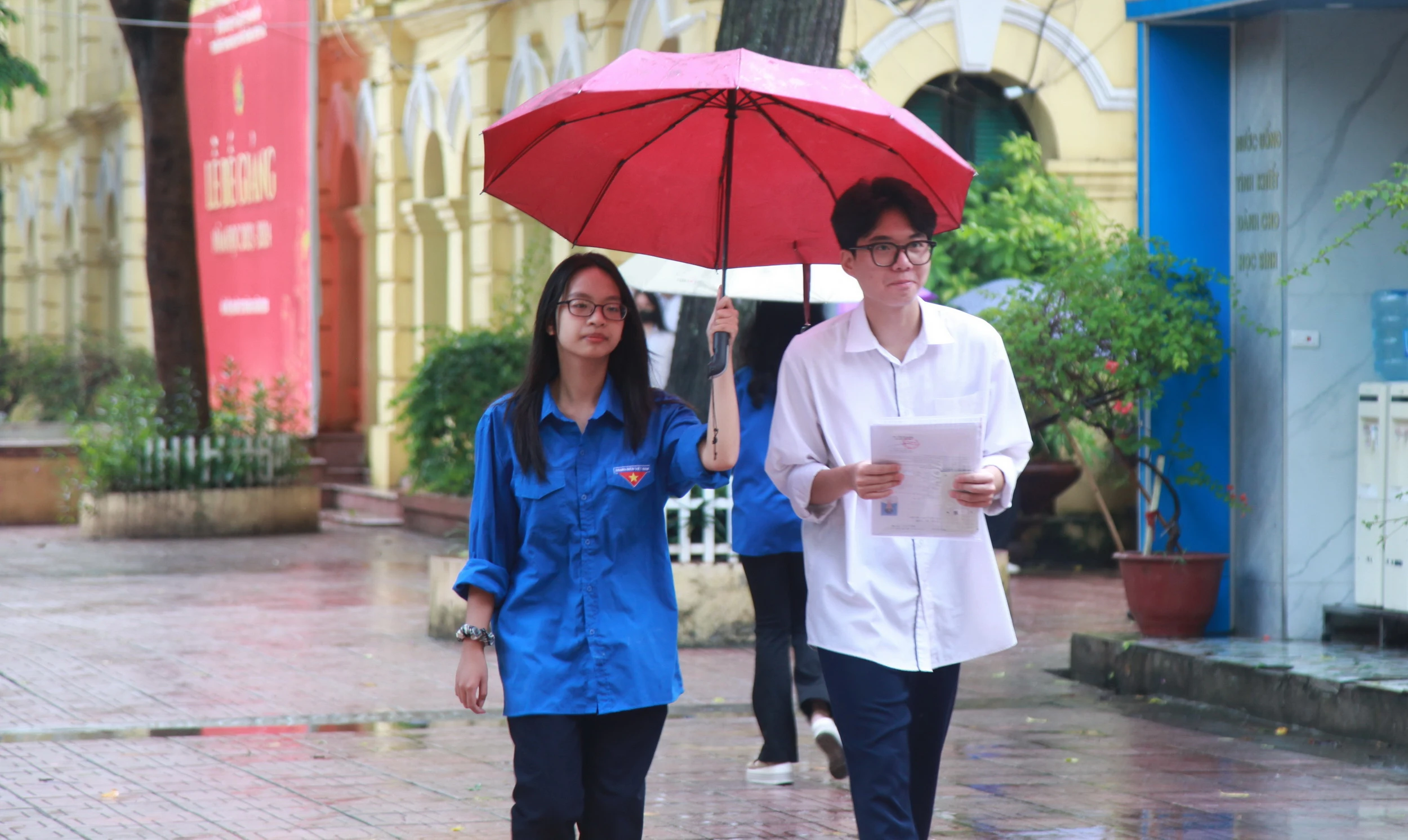 Thời tiết Hà Nội hôm nay khá mát mẻ. Buổi sáng có mưa nhưng đã tạnh lúc 6h, thuận lợi cho Đăng nhập vào MM886 Việt Nam đến điểm thi.