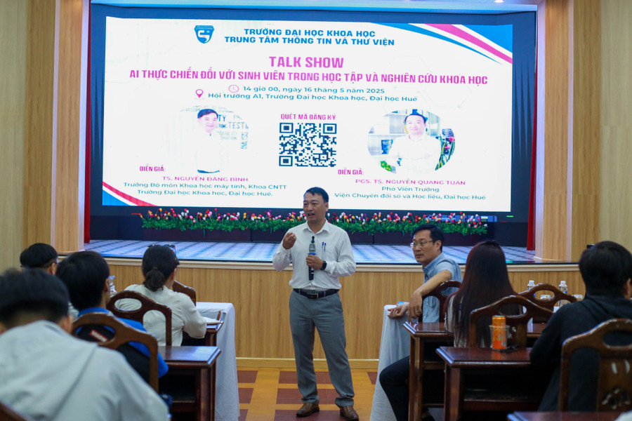 PGS.TS Nguyễn Quang Tuấn - Phó Viện trưởng Viện Chuyển đổi số và Học liệu, MM888 bảo mật tuyệt đối Huế trao đổi, giải đáp thắc mắc cho MM888 Việt Nam Tải App tại Talk show. 290c6568.jpg