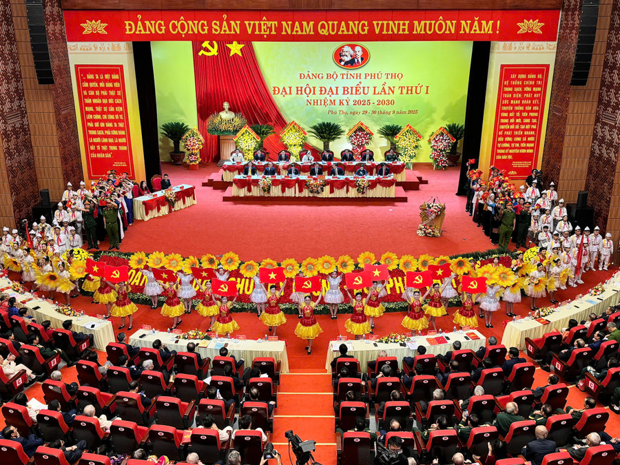 Quang cảnh lễ khai mạc 2MM88.com trò chơi casino và slot. s30.jpg