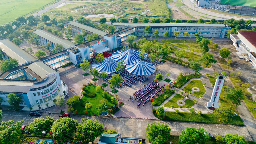 1-truong-thcs-vinh-yen.jpg